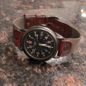Victorinox Swiss Army Men’s Cavalry Watch